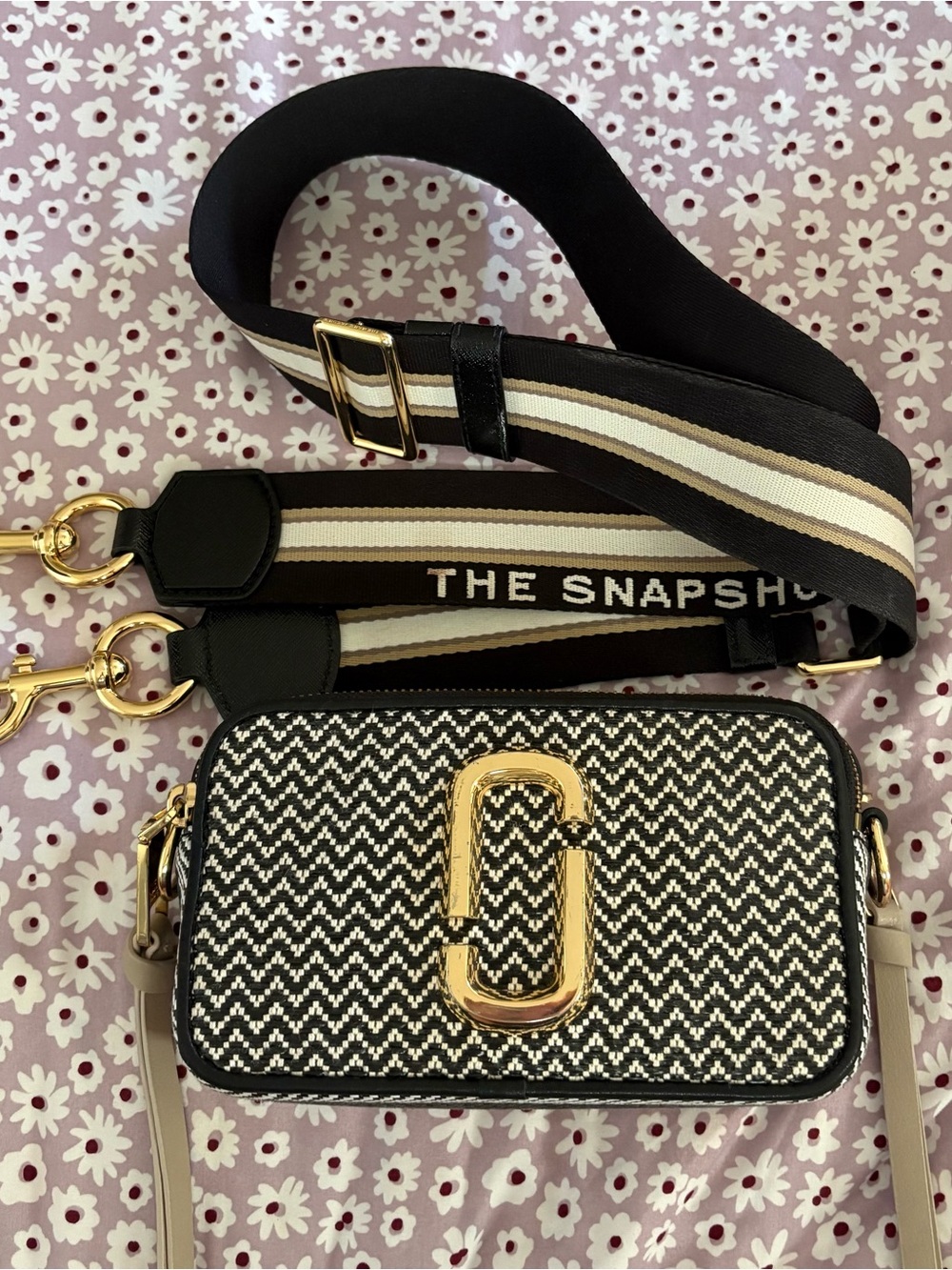 Marc Jacobs Black & Cream Zigzag Snapshot Camera Crossbody with Gold Hardware